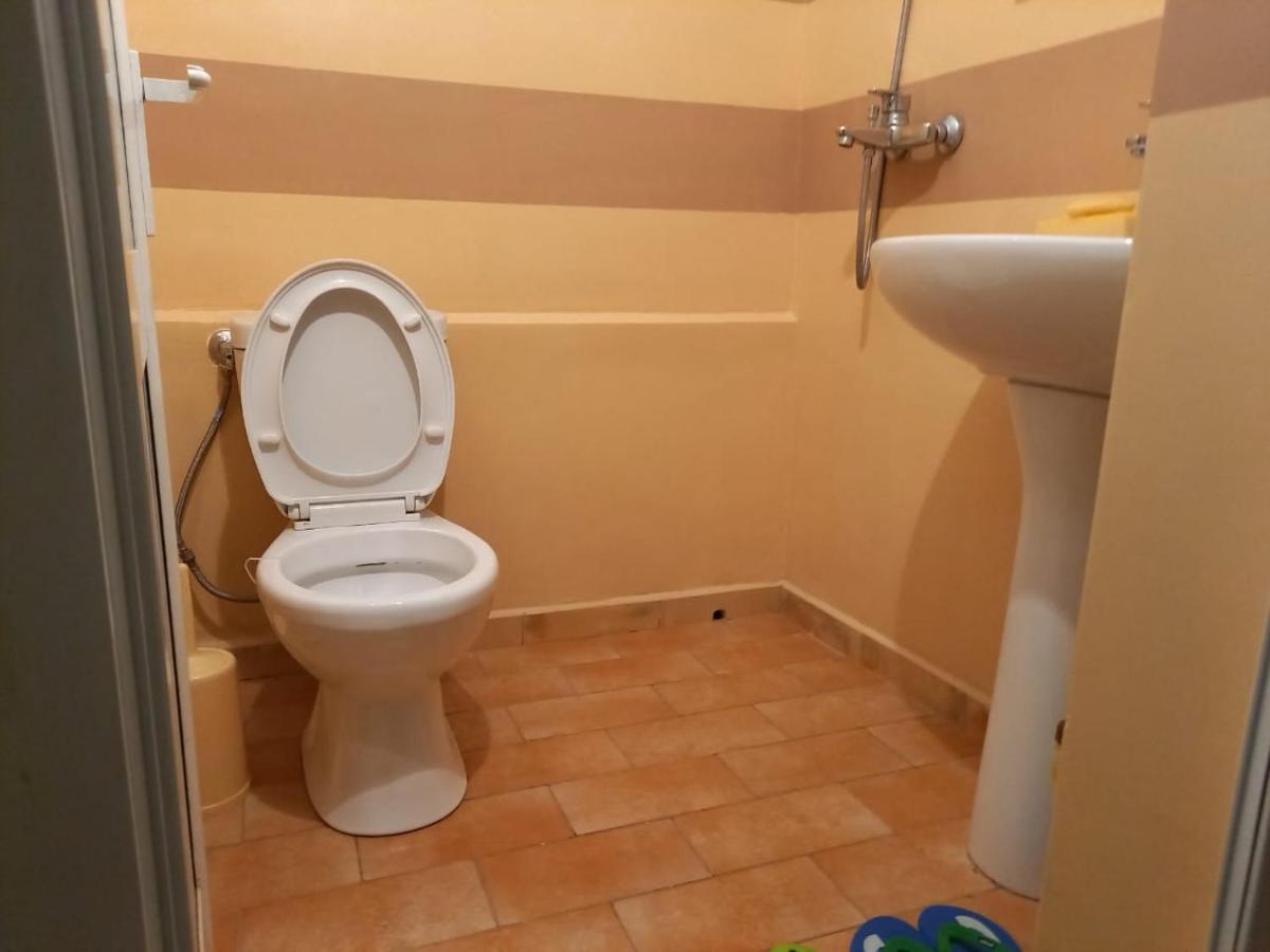 Manthoguesthouse Gjirokastër Eksteriør bilde