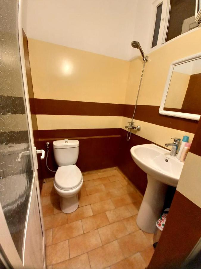 Manthoguesthouse Gjirokastër Eksteriør bilde