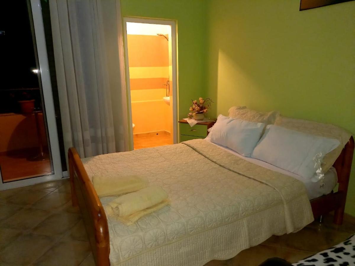 Manthoguesthouse Gjirokastër Eksteriør bilde