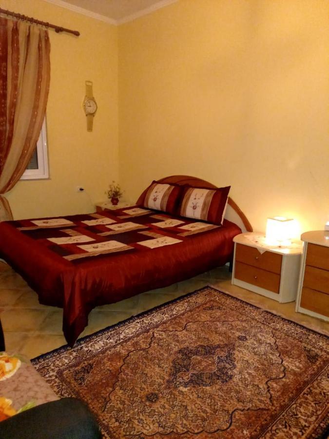 Manthoguesthouse Gjirokastër Eksteriør bilde